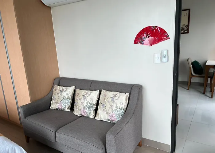 Bgc One Uptown * Manila