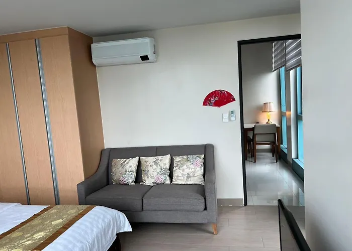 Bgc One Uptown * Manila